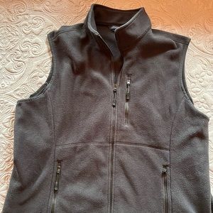 Lands’ End black fleece vest size XL